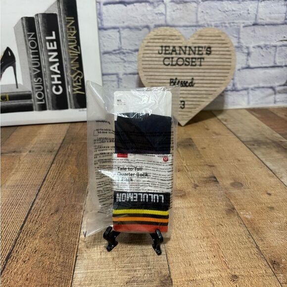 Lululemon tale to tell 1 pack quarter sock Size M/L - Picture 3 of 3